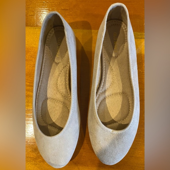 Old Navy Tan Ballet Flats - Picture 4 of 5